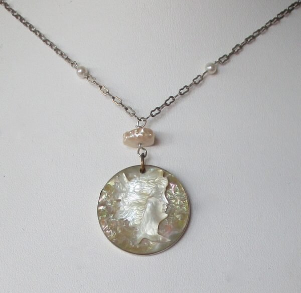 Antique Mother-of-Pearl Cameo Necklace/Wedding - Image 3