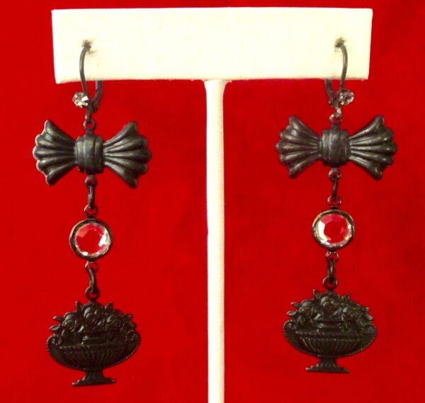 Pair of Black Victorian-Inspired bronze and Crystal Earrings/Boho/Hippie/Gothic/Steampunk