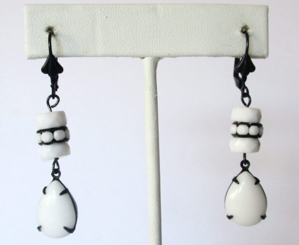 Pair of 2-Inch Vintage Milk Glass Earrings - Image 2