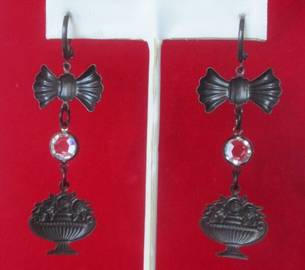 Pair of Black Victorian-Inspired bronze and Crystal Earrings/Boho/Hippie/Gothic/Steampunk - Image 4