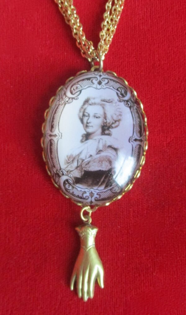 Vintage Madame Pompadour Cameo Necklace in Brass/Boho/Shabby Chic - Image 2