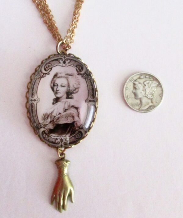 Vintage Madame Pompadour Cameo Necklace in Brass/Boho/Shabby Chic - Image 5