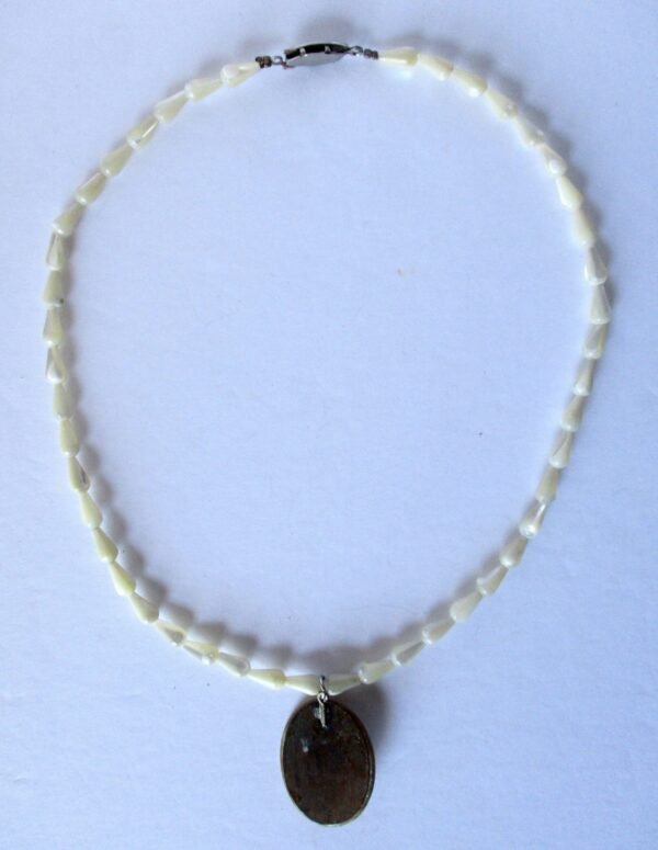 Vintage Mother-of-Pearl Cameo Choker/Necklace/Wedding/Boho/Shabby Chic - Image 6