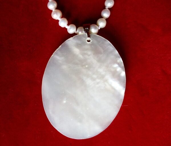Vintage Cultured Pearl Necklace With Large Mother-of-Pearl Hand-Carved Pendant - Image 7