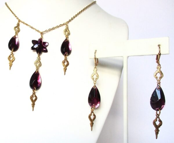 Vintage Jewelry Set:  Foiled Amethyst Glass Necklace With Matching Earrings