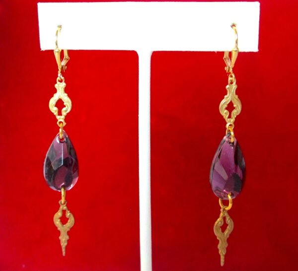 Vintage Jewelry Set:  Foiled Amethyst Glass Necklace With Matching Earrings - Image 5