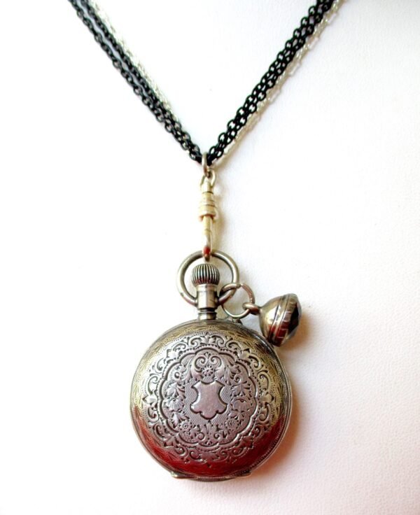 Antique Victorian Shaker Locket Necklace With Georgian Round Paste Button - Image 4