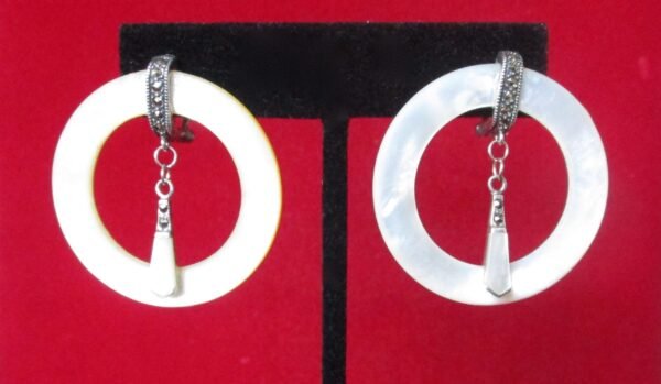 Pair of Vintage Sterling Silver & Mother-of-Pearl Earrings With Omega Backs/Wedding/Boho/Hippie - Image 2