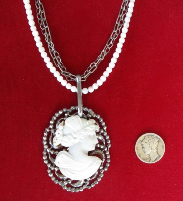 Antique Mother of Pearl and Shell Cameo Choker/Necklace/Pin/Wedding/Boho/Hippie - Image 3