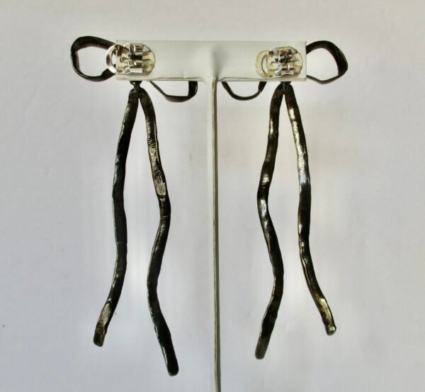 Pair of 4-Inch Gunmetal Bow Runway Earrings - Image 5