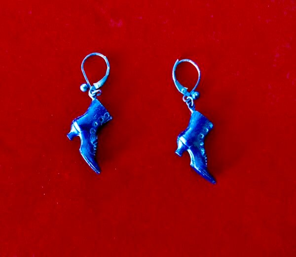 Pair of Rare Gunmetal Earrings of Victorian Ladies Boots/Boho/HIppie/Steampunk - Image 2