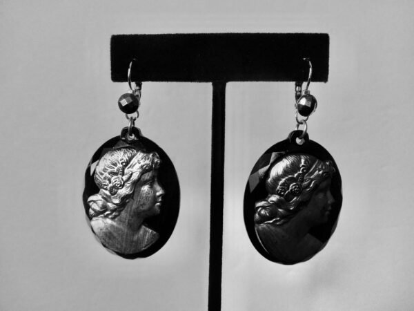 Pair of Vintage Glass Cameo Earrings With Antique Cameo/Boho/  o/Boh - Image 5