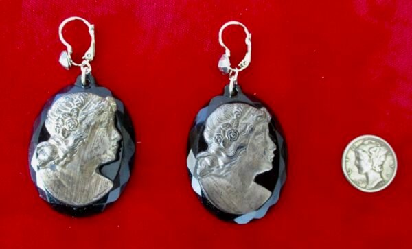 Pair of Vintage Glass Cameo Earrings With Antique Cameo/Boho/  o/Boh - Image 4